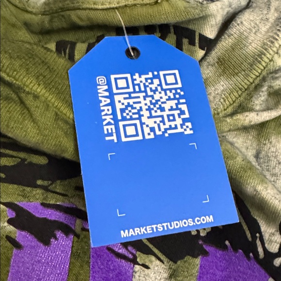 100% Authentic Market Studios - Limited Release - Call My Layer t-shirt - Picture 4 of 4